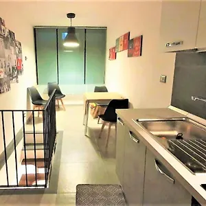 Center Living , Katania Włochy